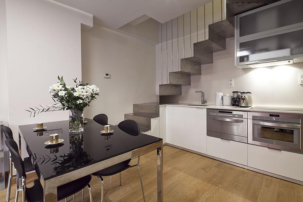 Apartment Barcelona Rentals - Pool Terrace In City Center Εξωτερικό φωτογραφία
