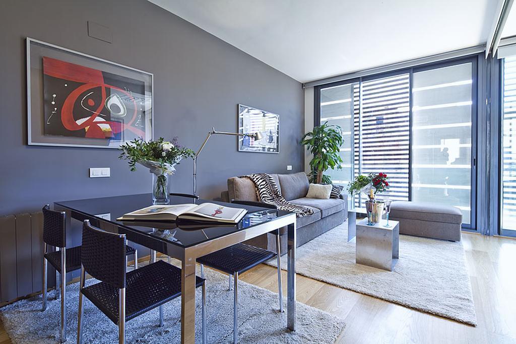 Apartment Barcelona Rentals - Pool Terrace In City Center Εξωτερικό φωτογραφία
