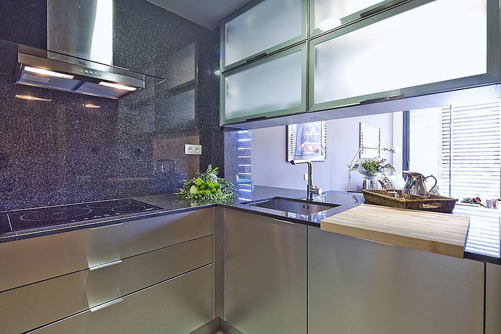 Apartment Barcelona Rentals - Pool Terrace In City Center Εξωτερικό φωτογραφία