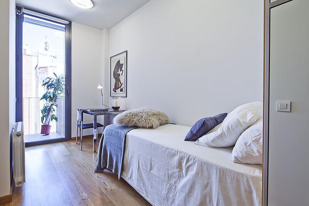 Apartment Barcelona Rentals - Pool Terrace In City Center Εξωτερικό φωτογραφία