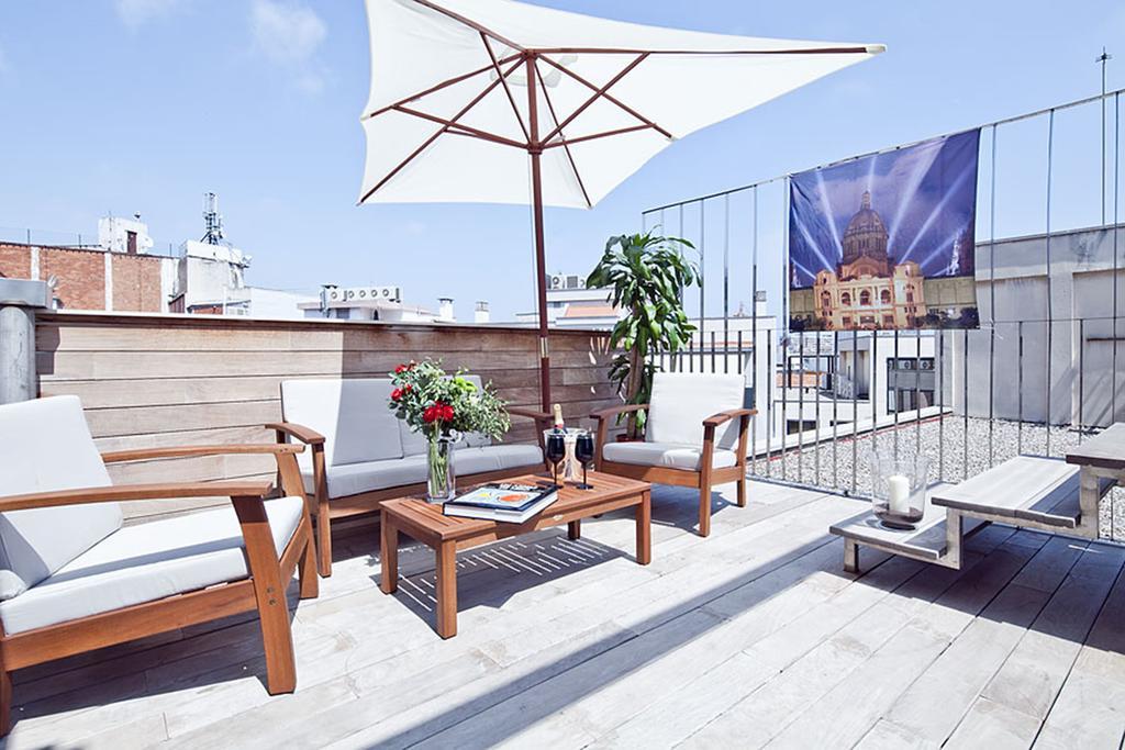 Apartment Barcelona Rentals - Pool Terrace In City Center Εξωτερικό φωτογραφία