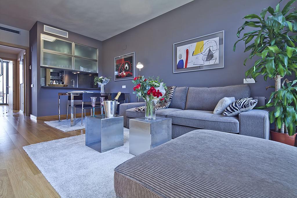 Apartment Barcelona Rentals - Pool Terrace In City Center Εξωτερικό φωτογραφία