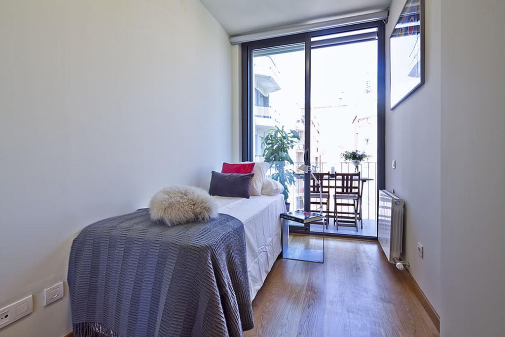 Apartment Barcelona Rentals - Pool Terrace In City Center Εξωτερικό φωτογραφία